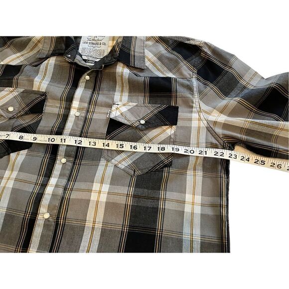 Levi’s button down shirt - Picture 7 of 7